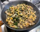 Une image de l'étape 9 de Gratin de blettes et courgette au porc et parmesan.