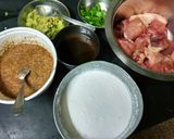 A picture of step 2 of Bohra/Bohri chicken kaari.