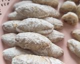 A picture of step 4 of Semolina Maamoul with Walnuts.