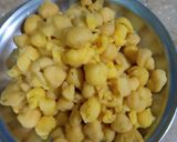 A picture of step 5 of Bhagaray hoye Dahi baray.