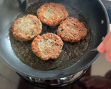Foto del paso 5 de la receta: Hamburguesas con espinacas