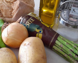Foto del paso 1 de la receta: Sopas perotas -con patatas y espárragos-