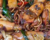 Foto langkah ke 4 dari resep Cumi asin cabe hijau.