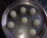 छैने के रसगुल्ले (Chena ke rasgulle recipe in Hindi) रेसिपी चरण 2 फोटो