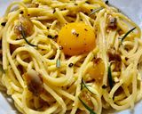 Hình bước làm 5 của món Mì Ý Carbonara - sốt kem và thịt heo hun khói Joselito