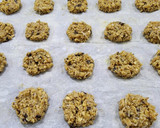 Foto del paso 6 de la receta: 🥥🍫Galletitas de avena, chocolate amargo, agua de coco y coco rallado -sin harina🍫🥥 súper fáciles