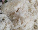 Foto langkah ke 3 dari resep Nasi Goreng Kesukaan si Kecil.