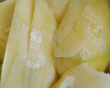 A picture of step 1 of Green Mango sauce.