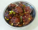 व्हेज मंचुरीअन विथ ग्रेव्ही (Veg Manchurian With Gravy Recipe In Marathi) रेसिपी स्टेप 12 फोटो 