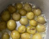 Foto del paso 5 de la receta: Papines confitados en manteca 🧈🥔🌿