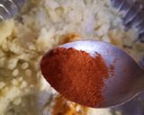 A picture of step 2 of Batata vara.