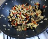 Foto del paso 2 de la receta: Wok de verduras y tirabuzón ❤️