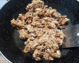 A picture of step 5 of Dates Dryfruit Roll.