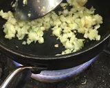 A picture of step 4 of Chana daal palak.