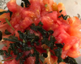 Foto del paso 1 de la receta: Ensalada entrante (tomate, Salmón, melocotón con Albahaca)