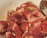 Hình bước làm 1 của món Canh khoai tây thịt bò