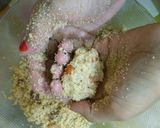 A picture of step 10 of Rava laddu.