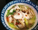 รูปขั้นตอนการทำที่ 4 ของ ข้าวต้มปลาเก๋าชิ้นโตเต็มคำ(สูตร1 กุ๋ยช่ายขาว และสูตร2 เซเลอรี่ คลินตัน...อะไร๊?? ตึ่งโป๊ะ)