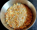 A picture of step 1 of Dal Khichdi.