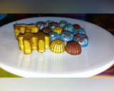 Foto del paso 7 de la receta: Bombones de chocolate relleno de fresas con crema