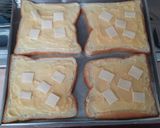 Foto langkah ke 4 dari resep Roti Susu Keju Panggang🍒.