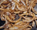A picture of step 4 of Steaksauce Onions.