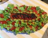 Une image de l'étape 7 de Salade feuille de chêne aux tomates cœur de bœuf,olives vertes et spiruline.
