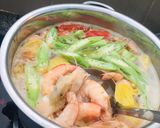 Hình bước làm 4 của món Canh chua tôm 🦐