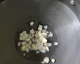 A picture of step 2 of Chicken Clear Soup.