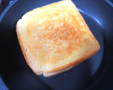 Foto del paso 4 de la receta: Sándwich con huevo, aguacate y brie