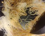 รูปขั้นตอนการทำที่ 4 ของ ราดหน้าไก่เส้นหมี่ (Thin Rice Noodles with Chicken in Thick Gravy)