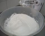 Foto del paso 3 de la receta: Bizcocho de leche con chips de chocolate