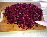Foto del paso 1 de la receta: Arroz con tallitos de hojas de betarraga