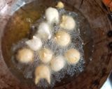 A picture of step 4 of Dahi vada.