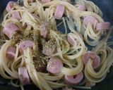 Foto langkah ke 4 dari resep Spaghetti Sosis Aglio Olio.