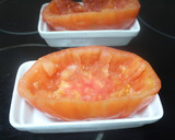 Foto del paso 3 de la receta: Tomate relleno de surimi acompañado de pimientos de Padrón