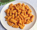 Foto langkah ke 5 dari resep Gnocchi Ubi Rambat.