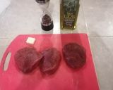 Foto del paso 1 de la receta: Medallones de res sellados con salsa holandesa y verduras al vapor