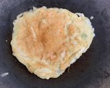 Foto langkah ke 5 dari resep Telur Dadar Tepung Buncis.