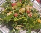 Foto del paso 3 de la receta: Ensalada de verdolagas con fruta