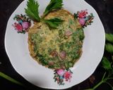 Foto langkah ke 5 dari resep Telur Dadar Daun Seledri.