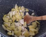 Foto del passaggio 3 della ricetta Linguine con ciliegino alle alici e crema di cavolo nero e sedano rapa