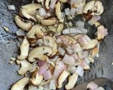 Gambar langkah 2 resipi Tengkuk ayam shitake pedas.