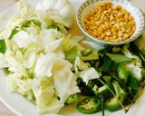 A picture of step 1 of Cabbage Paal Koottu.