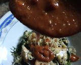 Foto langkah ke 5 dari resep Rujak Kangkung Khas Cirebon.
