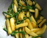 সর্ষে দিয়ে সজনের ডাঁটা আলুর ভর্তা (sorshe diye sajne data aloo r bhorta recipe in Bengali) রেসিপির ধাপ 3 ছবি