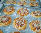 Foto langkah ke 8 dari resep 48. Pizza bread ekonomis.