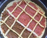 Foto del paso 6 de la receta: Pasta frola de membrillo y dulce de leche !