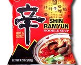 Hình bước làm 2 của món Mì hải sản Hàn Quốc