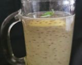 A picture of step 3 of Chia lemon energy drink (5 minutes).